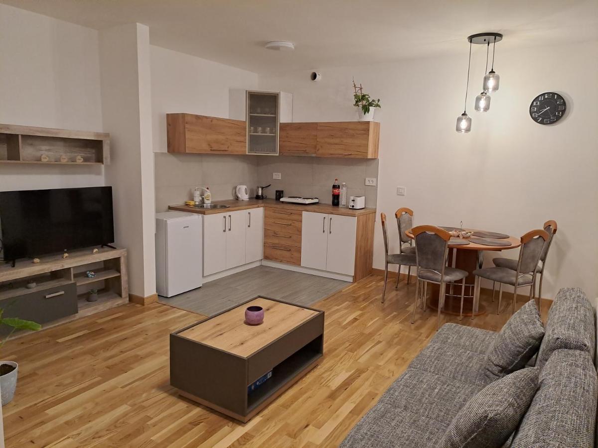 Das Apartman 수보티차 외부 사진